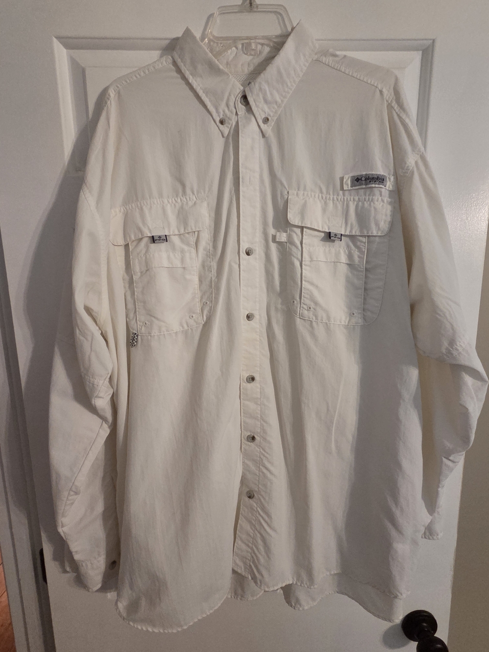PFG Columbia Men's Lightweight Button-Down Fishing Shirt